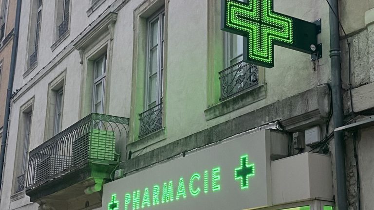 attacks on pharmacists up 30% in 2023, according to a barometer from the Council of the Order