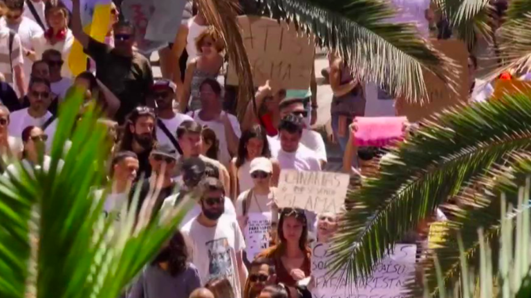 demonstrations to protest against overtourism in the Canary Islands