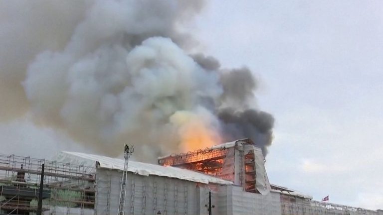 fire destroys old Copenhagen Stock Exchange