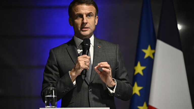 follow Emmanuel Macron’s speech at the Sorbonne on the future of the EU