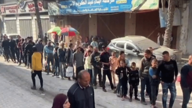 hours of waiting in front of a bakery which was able to reopen thanks to deliveries from the UN