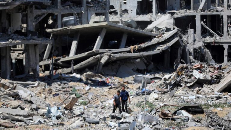 in Khan Younes, “very large-scale” destruction after the departure of the Israeli army