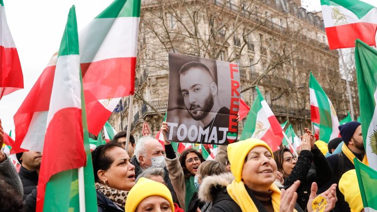 in Paris, a rally to demand the release of Iranian rapper Toomaj Salehi