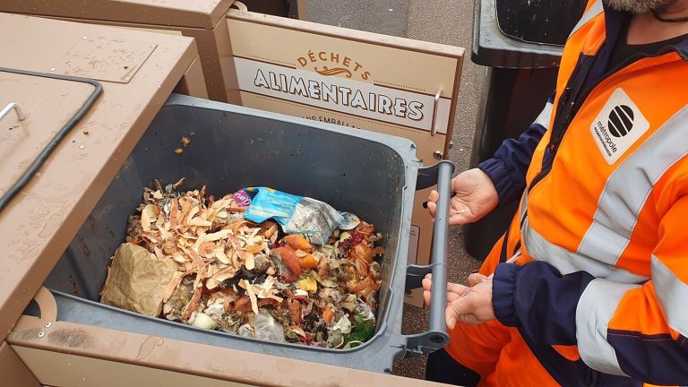 in the metropolis of Rouen, some residents are trying to collect their food waste