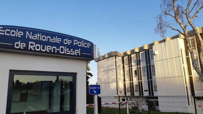 ten migrants escape from a detention center in Oissel, seven are still on the run