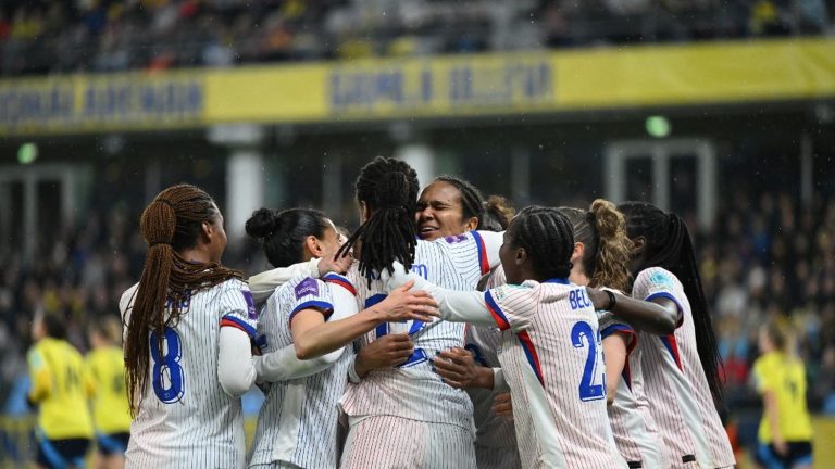 the Bleues sign a prestigious success in Sweden and fly to the top of their group