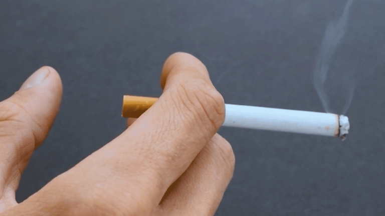 the government wants to ban the sale of cigarettes to the generation born after 2009