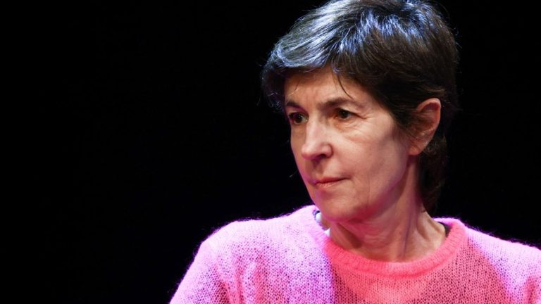 Christine Angot describes Emmanuel Macron’s decision as a “slap in the face”