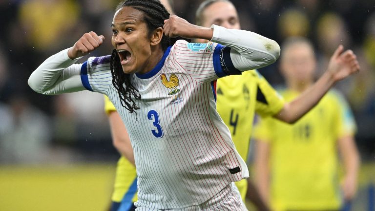 with a capital goal against Sweden, Wendie Renard took care of her return