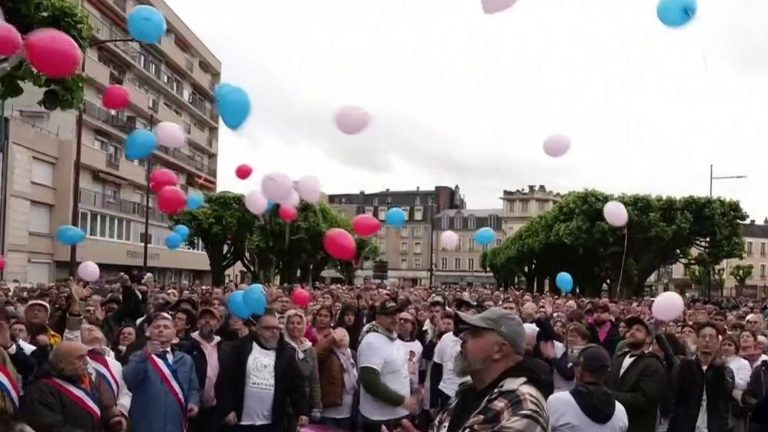 8,000 people at the Châteauroux white march