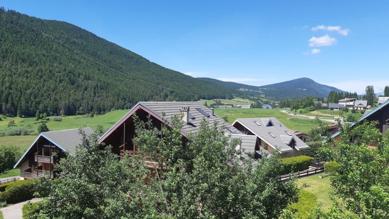 A climber killed by a falling rock in the Vercors