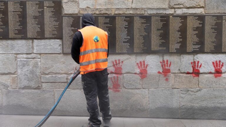 An investigation opened in Paris after the discovery of tags on the Wall of the Righteous at the Shoah Memorial