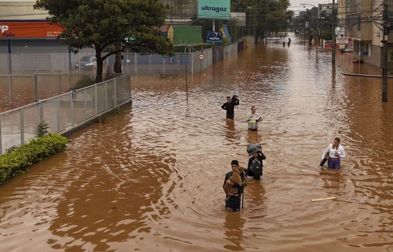 Around sixty dead in floods in Brazil