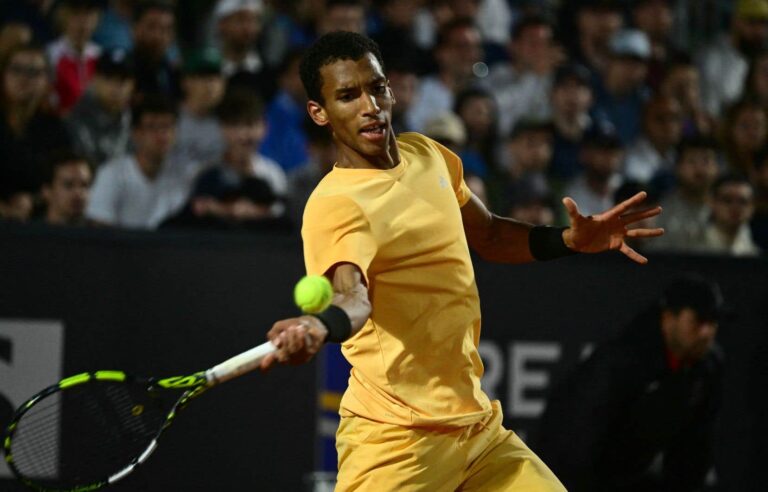 Auger-Aliassime advances to third round in Rome