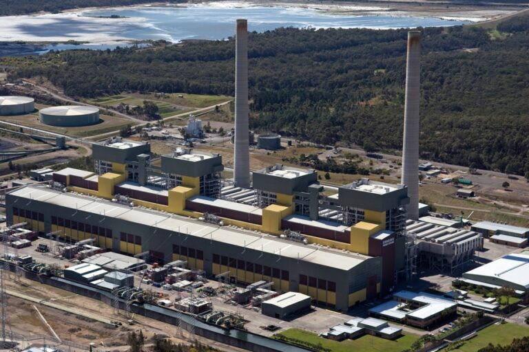 Australia delays closure of its largest coal-fired power station