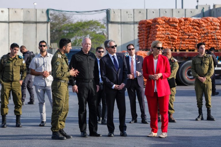 Blinken at Kerem Shalom, humanitarian aid crossing point between Israel and Gaza