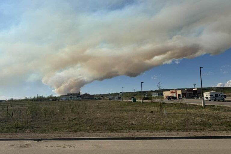 British Columbia |  Thousands evacuated from Fort Nelson due to wildfire