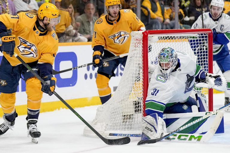 Canucks 1 – Predators 0 |  His name is Arthurs Silovs