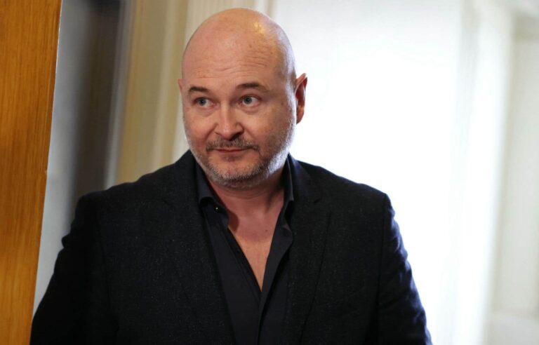 Cauet, popular radio host in France, is accused of raping teenage girls