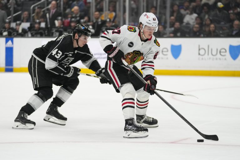 Chicago Blackhawks |  Lukas Reichel signs two-year contract extension