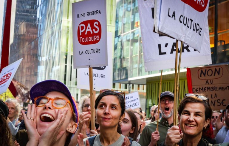 Demonstration to demand reinvestment in the CALQ, Minister Mathieu Lacombe closes the door