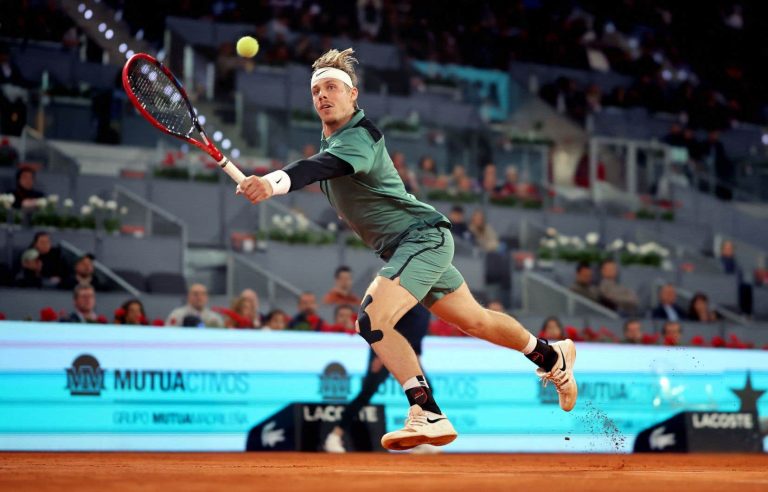 Denis Shapovalov is ousted in the first round of the Rome Tennis Open