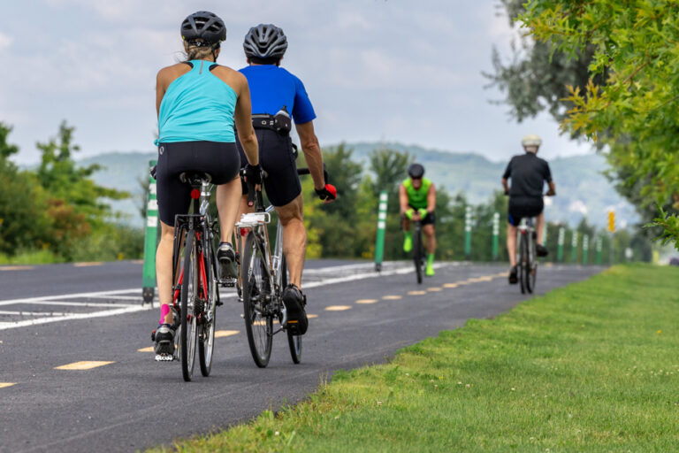 Discovering the regions on two wheels