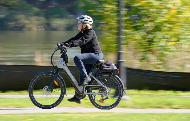 Electric bikes could replace up to 25% of car trips in Greater Montreal