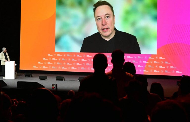 Elon Musk accuses Google and Microsoft of developing generative artificial intelligence that lies