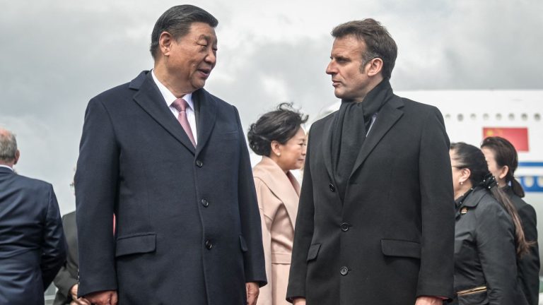 Emmanuel Macron raised the issue of human rights with the Chinese president