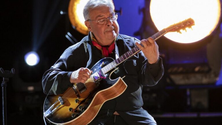 Famous jazz guitarist Christian Escoudé died of cancer at 76