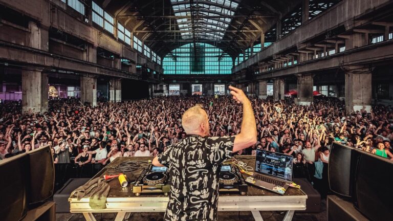 Fatboy Slim, legend of electronic music, makes the Nuits Sonores dance in Lyon