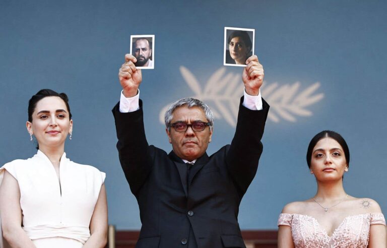 Figure of freedom of expression, Iranian filmmaker Mohammad Rasoulof receives a standing ovation at the Cannes Film Festival