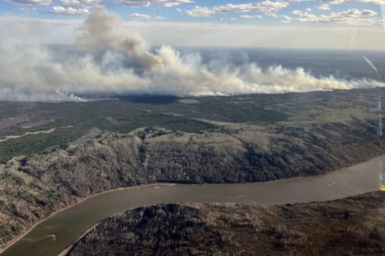 Forest fire |  Fort McMurray partially evacuated