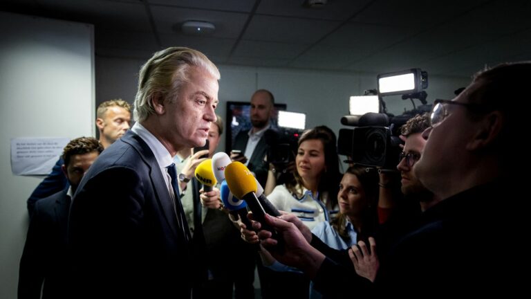 Geert Wilders announces agreement for coalition government