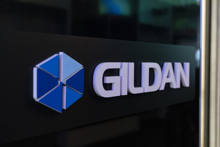 Gildan takes 5% with the return of Glenn Chamandy