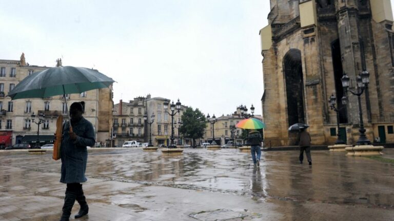 Gironde and Charente-Maritime placed on orange “rain-flood” alert, heavy showers expected overnight