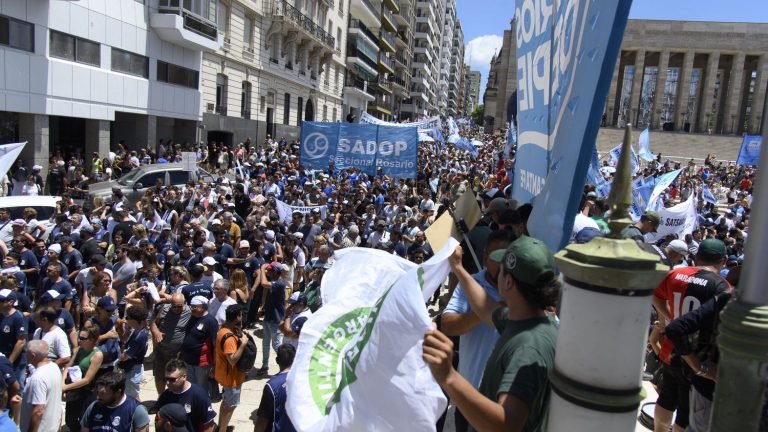 “He acts like a dictatorship”: in Argentina, anger against President Javier Milei before a new day of general strike