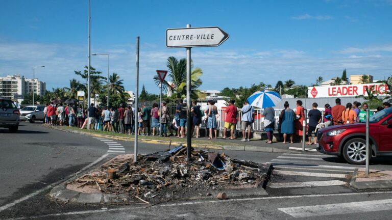 In New Caledonia, rumors deceive residents wanting to get supplies