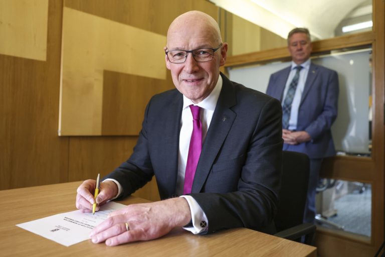 Independentist John Swinney becomes Scottish Prime Minister