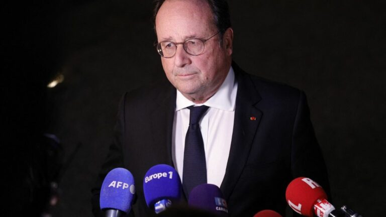 Is François Hollande really an asset for the socialist campaign?