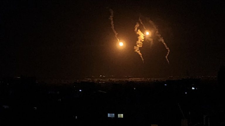 Israeli army carries out intense strikes on Rafah