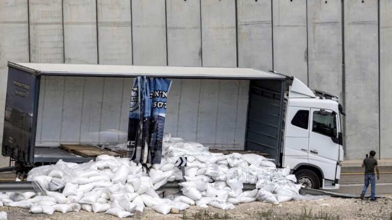 Israeli police open investigation after ransacking of humanitarian aid trucks