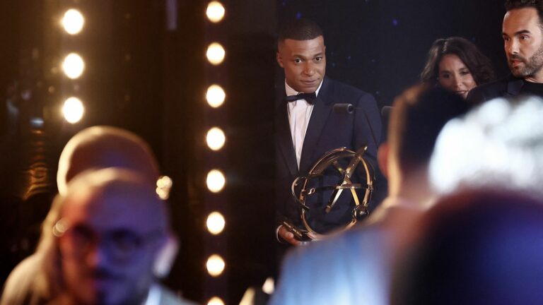 Kylian Mbappé named best player in Ligue 1 at the UNFP trophies, PSG in the spotlight with Tabitha Chawinga elected best player