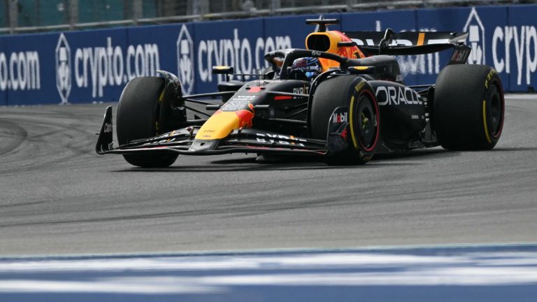 Lando Norris takes the lead, Max Verstappen under threat from Charles Leclerc… Follow the Miami Grand Prix