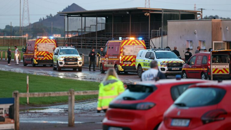 Lightning kills one person and seriously injures one in Pas-de-Calais during football training