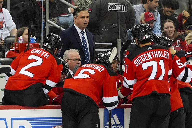 NHL |  Travis Green reportedly named Senators head coach