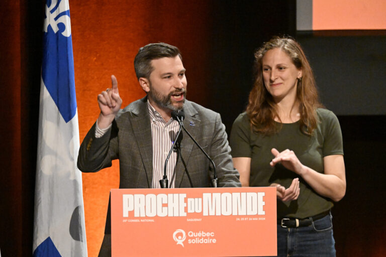 National QS Council |  Nadeau-Dubois denounces a “referendum on immigration”