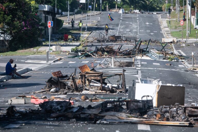 New Caledonia |  Vast law enforcement operation, after six deaths in riots