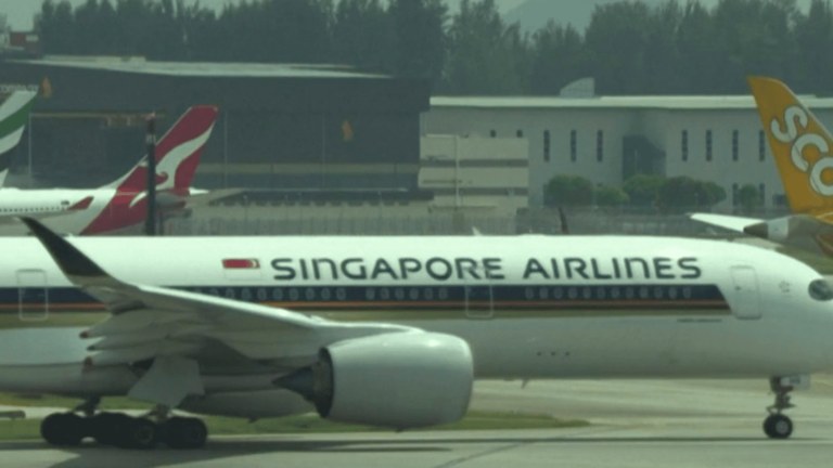 One dead after severe turbulence on London-Singapore flight